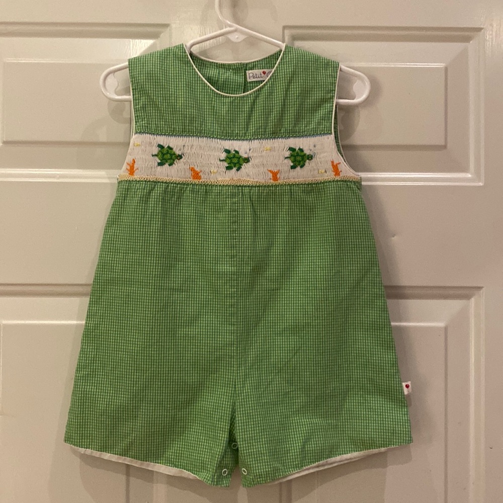 Petit Ani 24M smocked turtle outfit